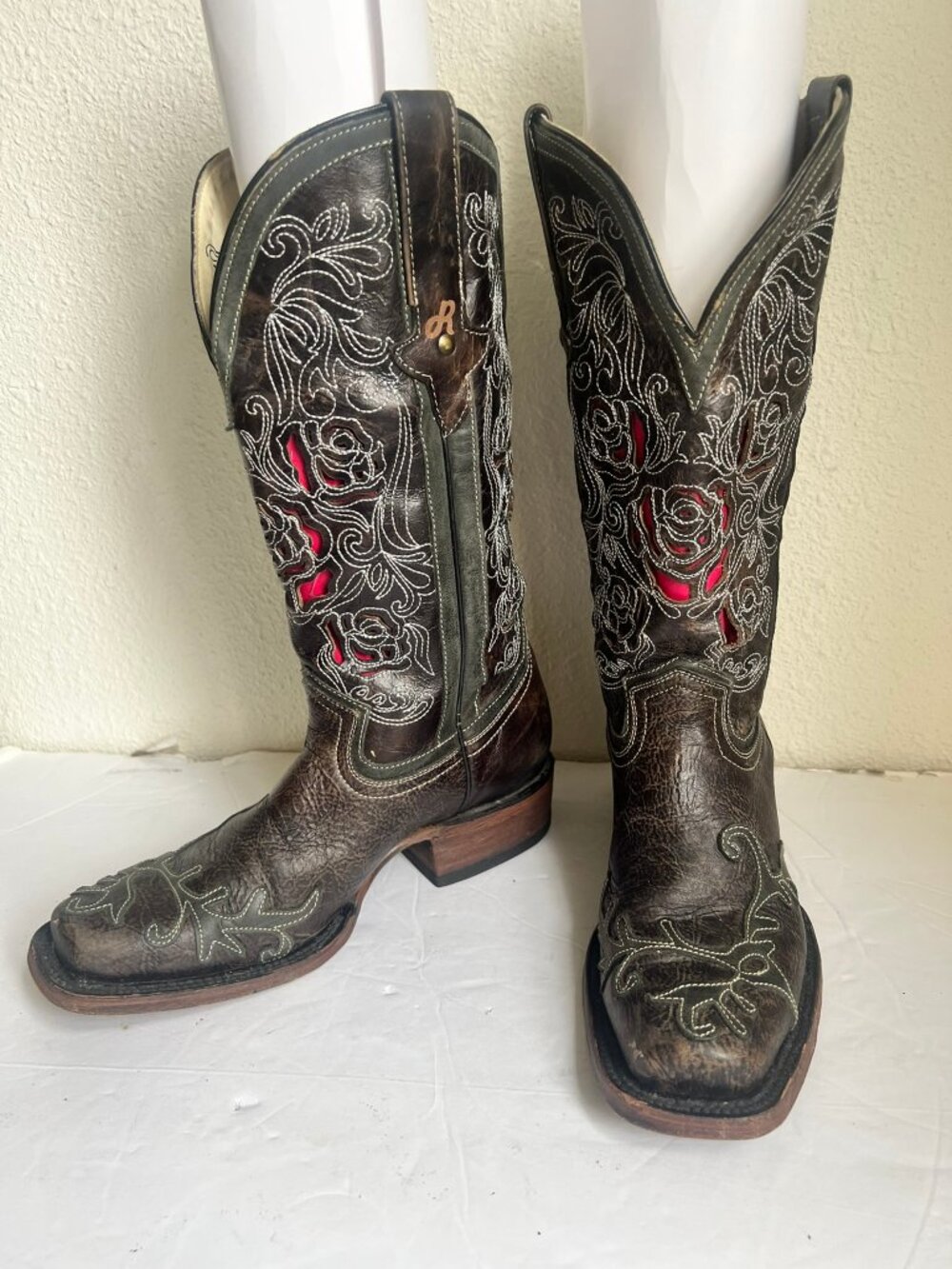 DUSTY ROCKER DAHLIA COWGIRL SQUARE TOE DISTRESS BOOTS SIZE 7.5 WESTERN